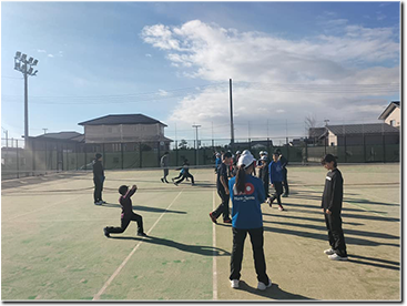 テニスを楽しませるエキスパート